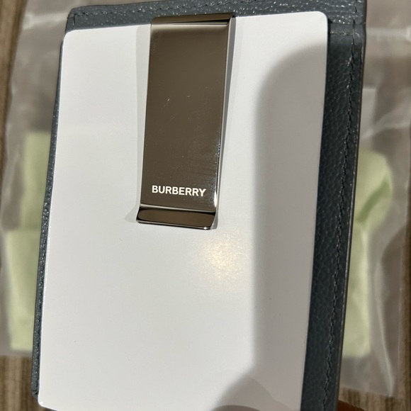 burberry card holder - Picture 5 of 8